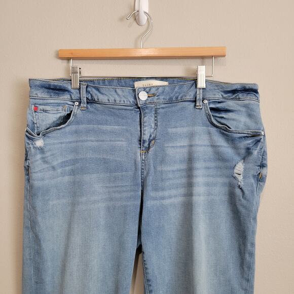 Slink Plus Size Curvy Light Wash Boyfriend Cut Mid Rise Jeans Size 16 - Picture 4 of 15